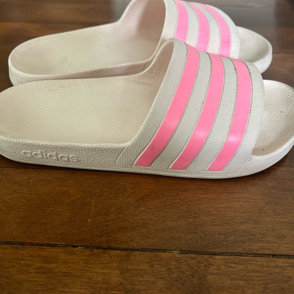 ADIDAS SLIDES - Picture 3 of 6